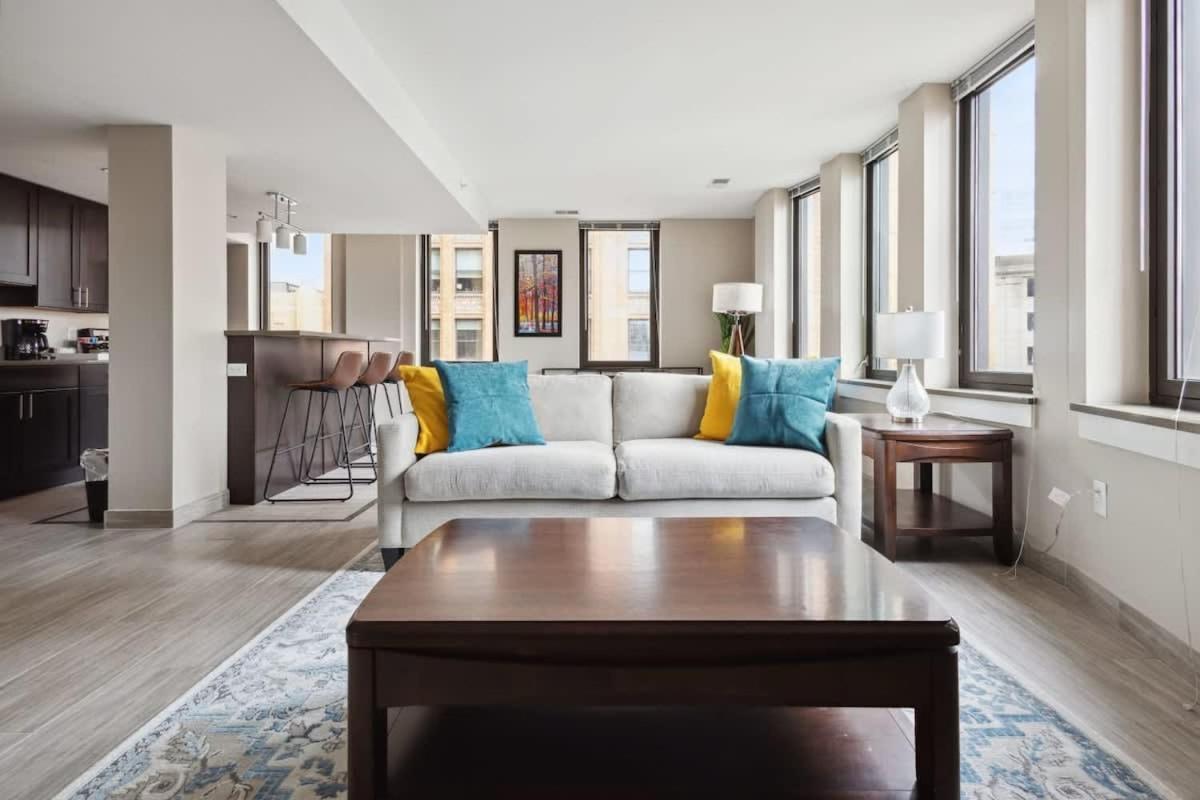 2Br Downtown Luxury Getaway Apartment Detroit Exterior photo